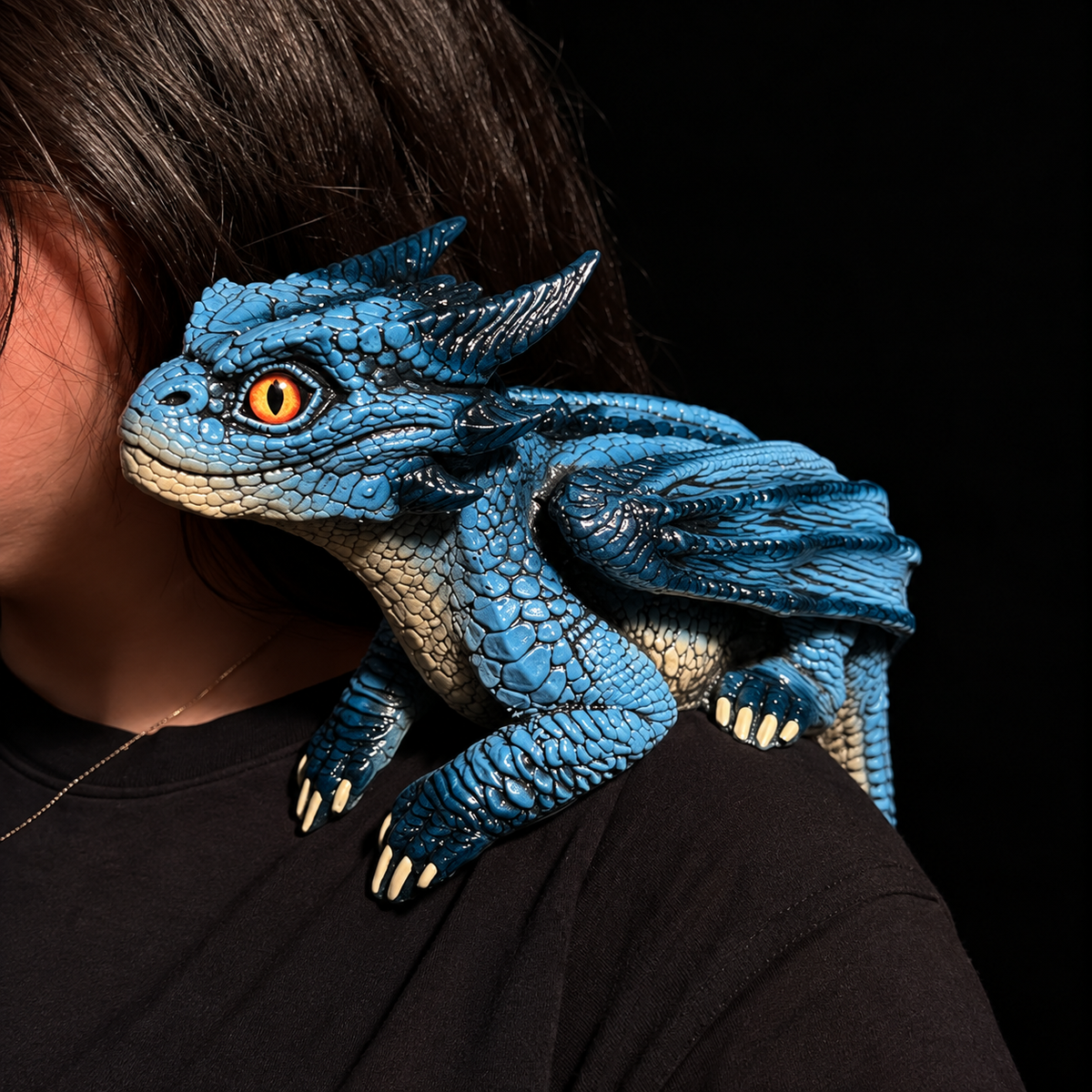 Dragón de Hombro 3D Ultra Realista: Esculpido a Mano y Personalizado para Ti