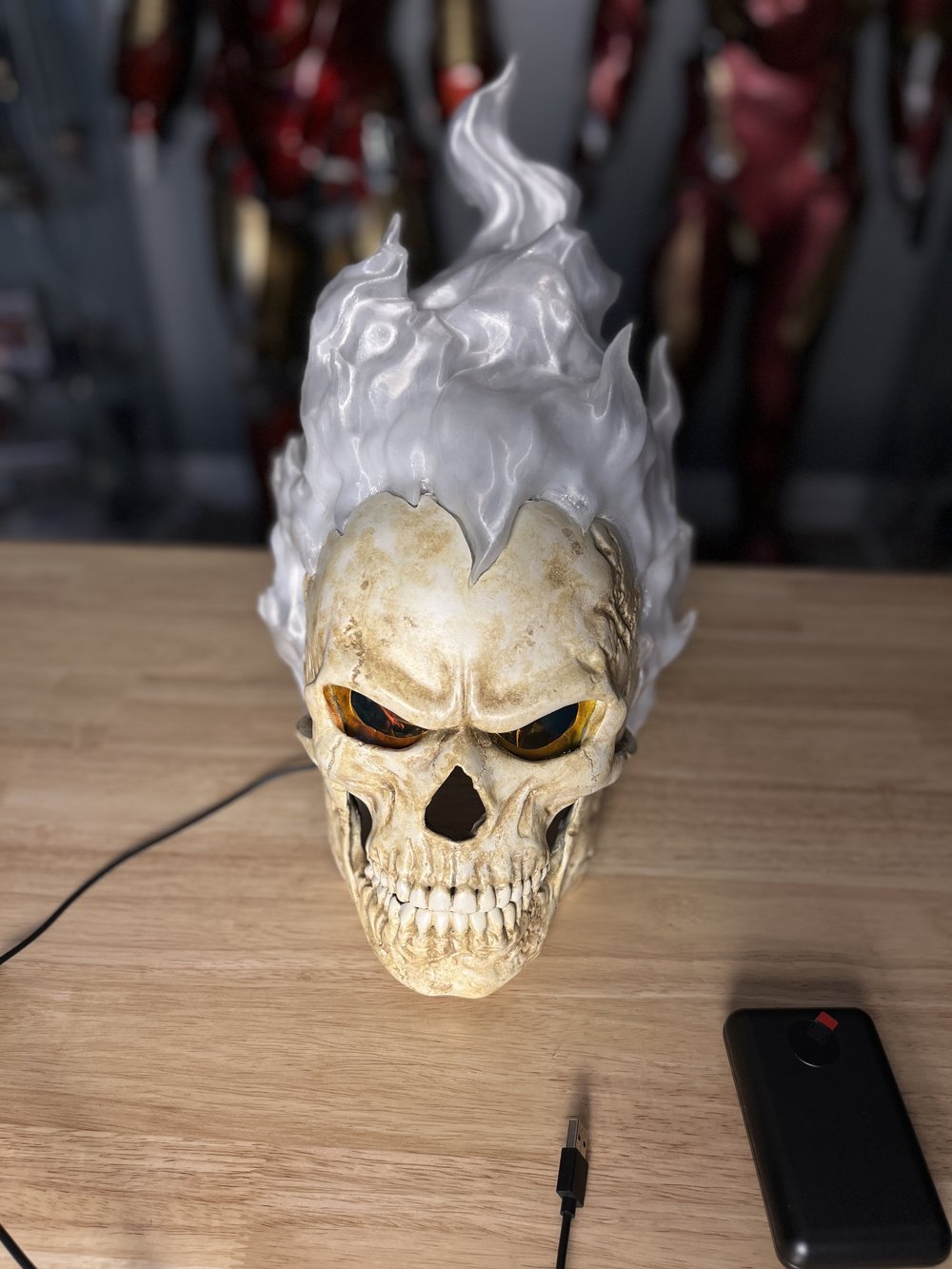 Máscara de calavera llameante 💀🔥